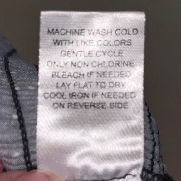 Almost Famous On / Off Shoulder Cherry Print Top, Medium - Picture 6 of 10